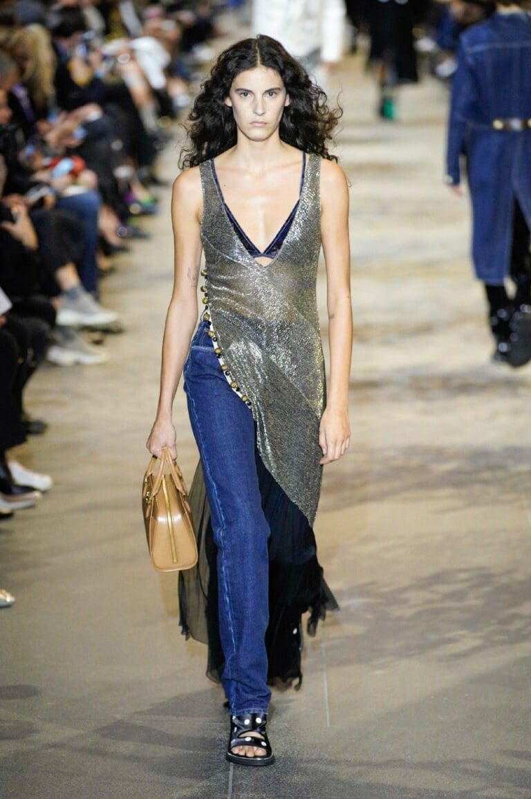 Louis Vuitton Spring Summer 2022 - RUNWAY MAGAZINE ® Official