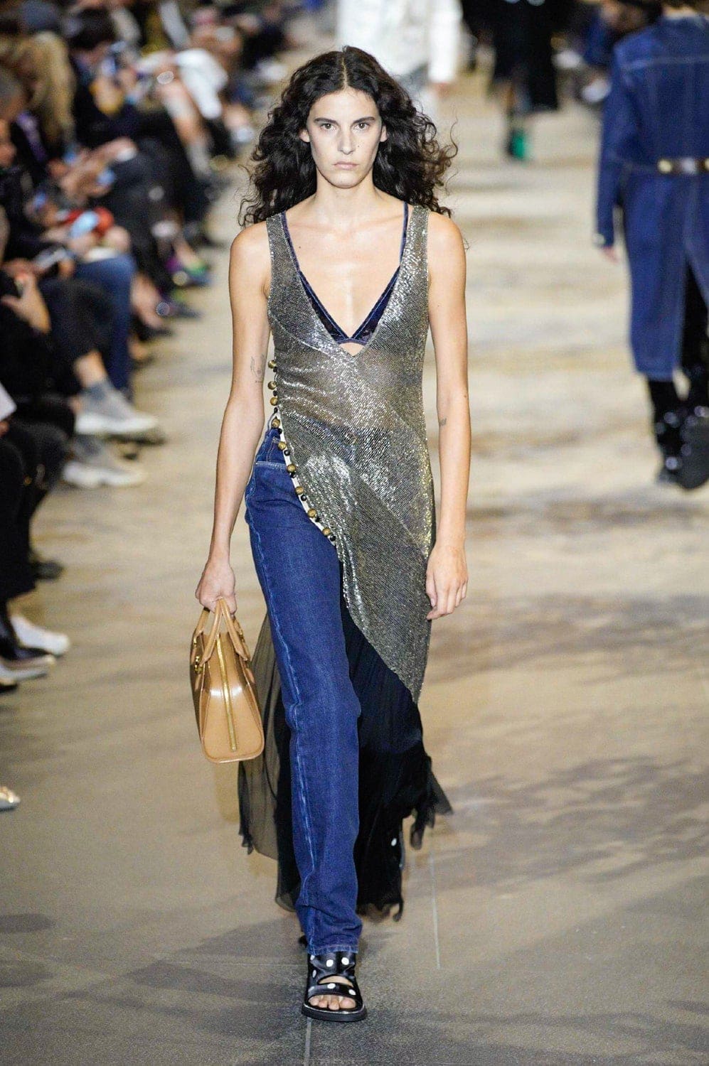Louis Vuitton Весна-Лето 2022 от RUNWAY ЖУРНАЛ