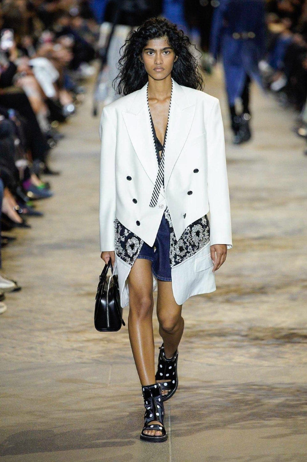 Louis Vuitton Весна-Лето 2022 от RUNWAY ЖУРНАЛ