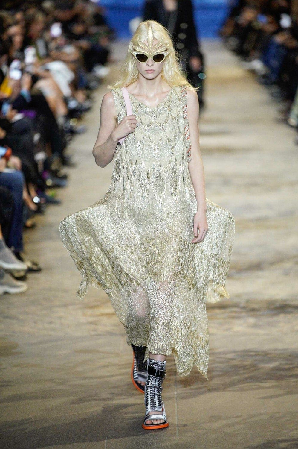 Louis Vuitton Весна-Лето 2022 от RUNWAY ЖУРНАЛ