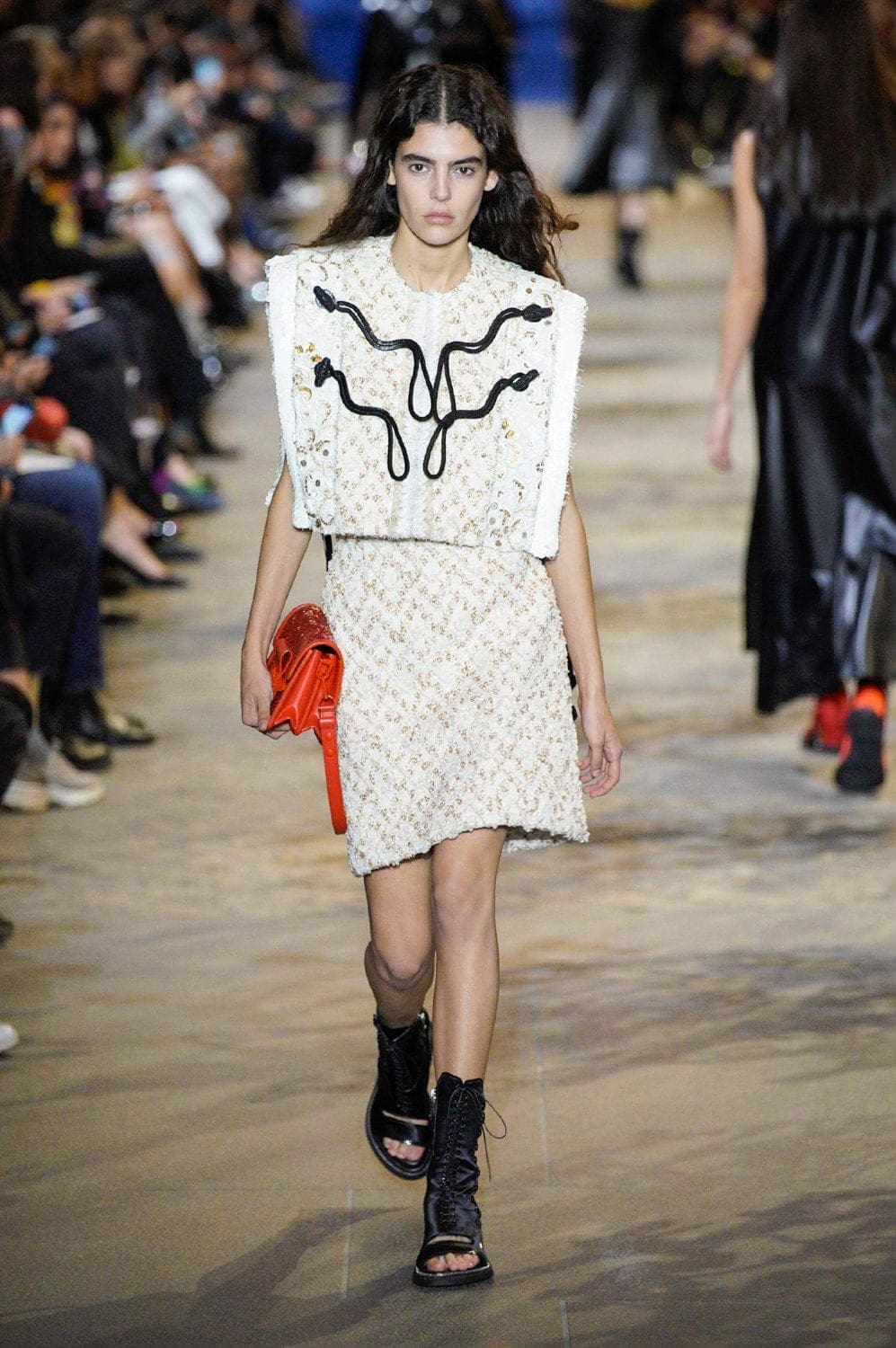 Louis Vuitton Весна-Лето 2022 от RUNWAY ЖУРНАЛ