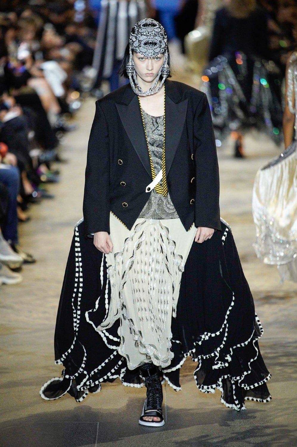 Louis Vuitton Весна-Лето 2022 от RUNWAY ЖУРНАЛ
