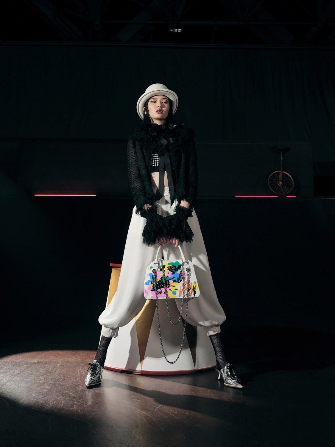 Shiatzy Chen Spring Summer 2022 por RUNWAY MAGAZINE