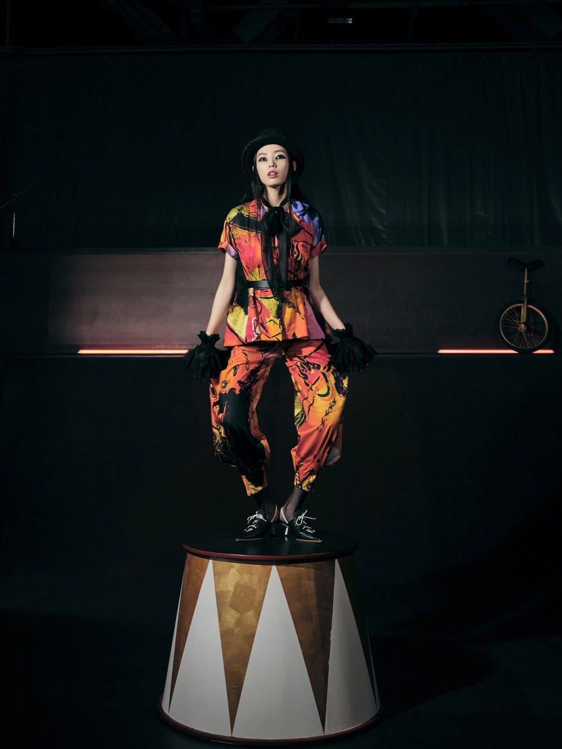 Shiatzy Chen Spring Summer 2022 por RUNWAY MAGAZINE