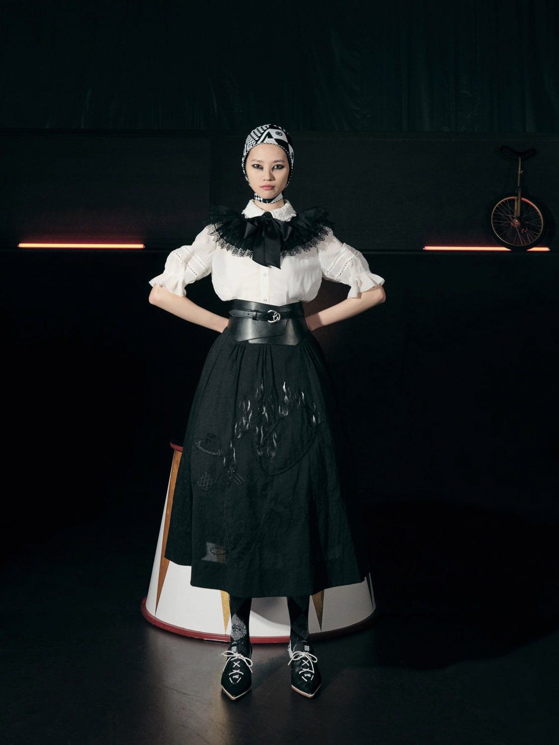 Shiatzy Chen Spring Summer 2022 por RUNWAY MAGAZINE