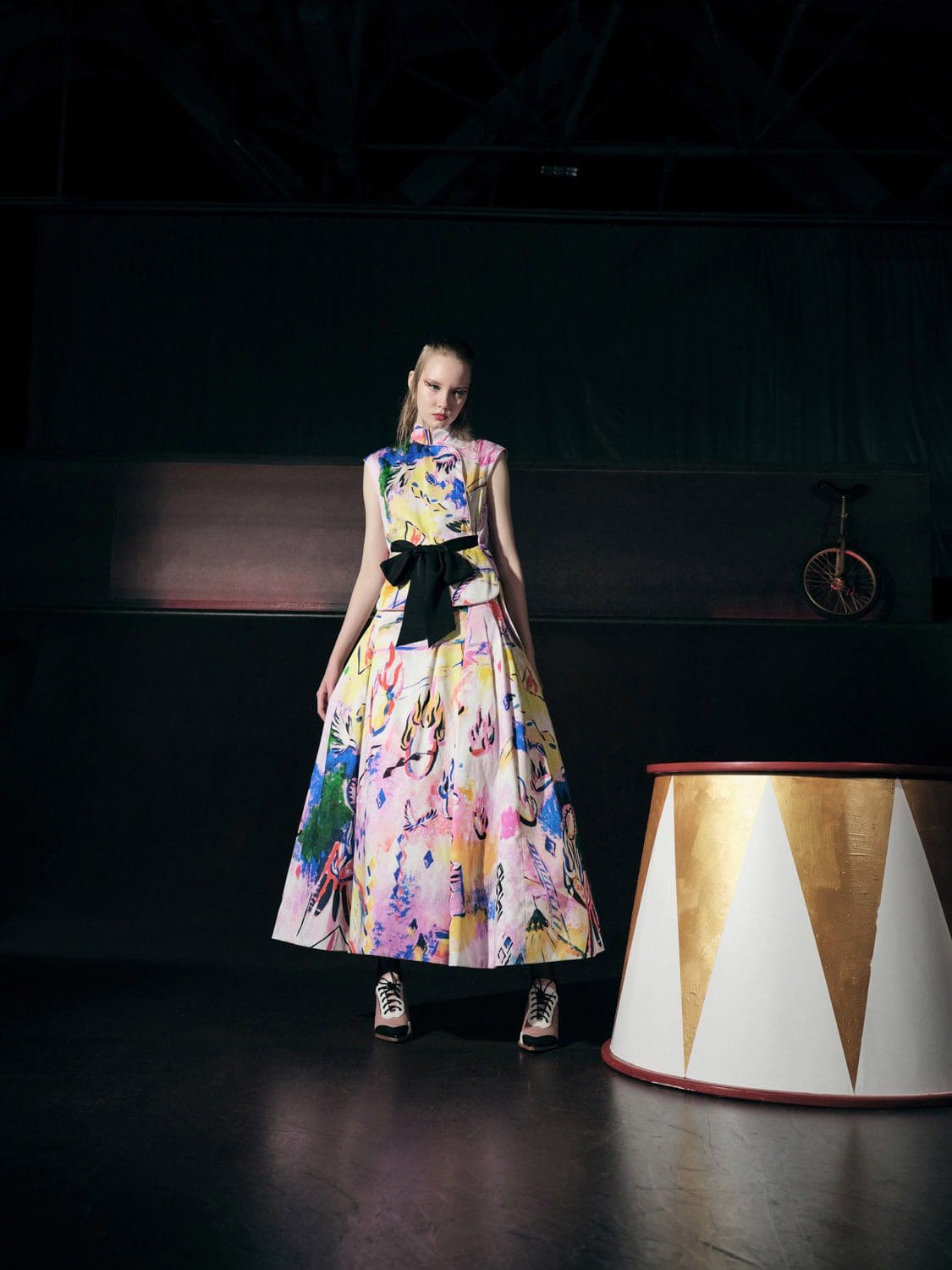 Shiatzy Chen Spring Summer 2022 por RUNWAY MAGAZINE