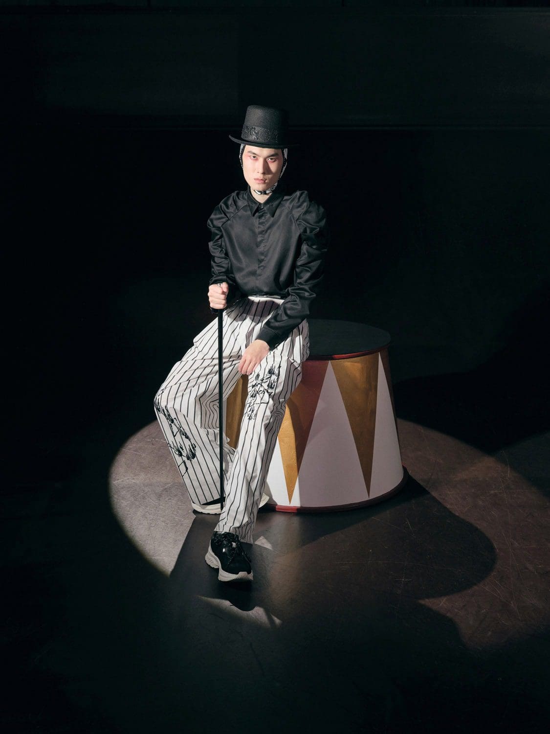 Shiatzy Chen Spring Summer 2022 por RUNWAY MAGAZINE
