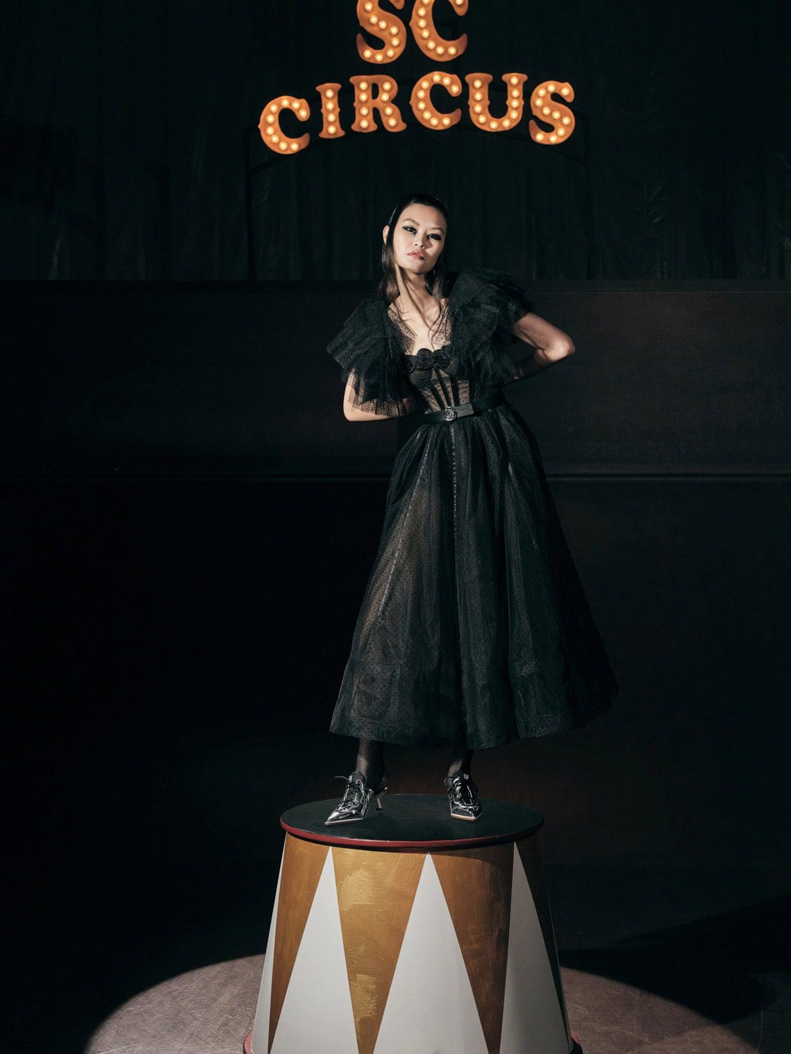 Shiatzy Chen Spring Summer 2022 por RUNWAY MAGAZINE