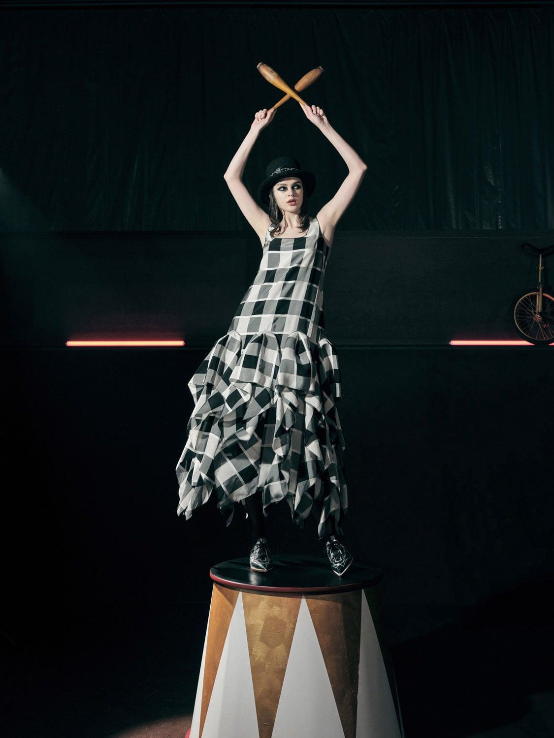 Shiatzy Chen Spring Summer 2022 por RUNWAY MAGAZINEShiatzy Chen Spring Summer 2022 por RUNWAY MAGAZINE