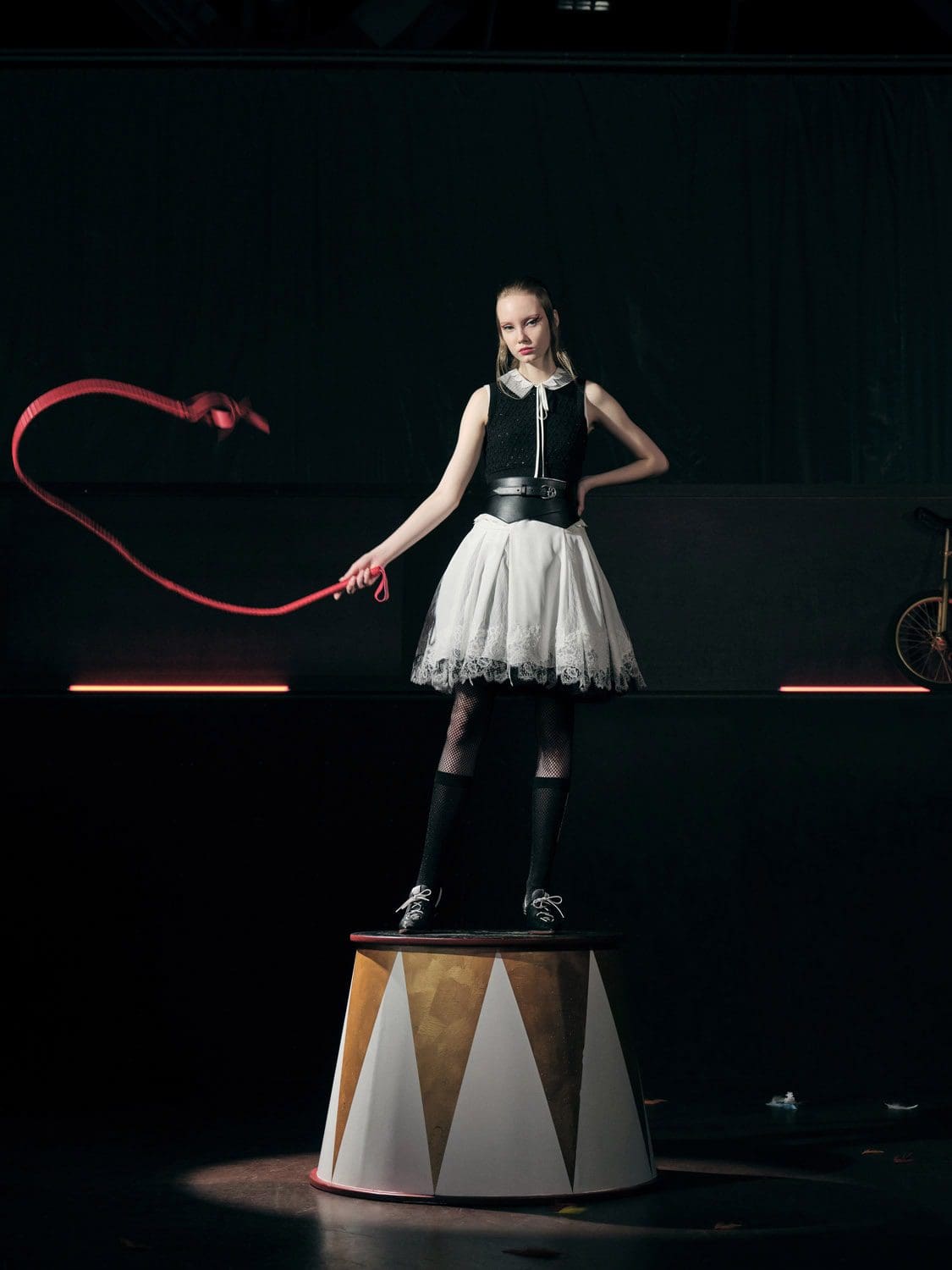 Shiatzy Chen Spring Summer 2022 por RUNWAY MAGAZINE