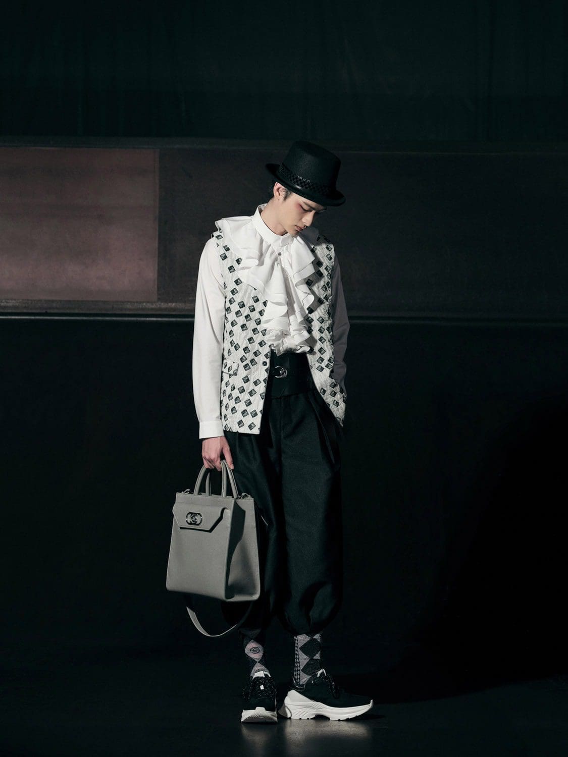 Shiatzy Chen Spring Summer 2022 por RUNWAY MAGAZINE