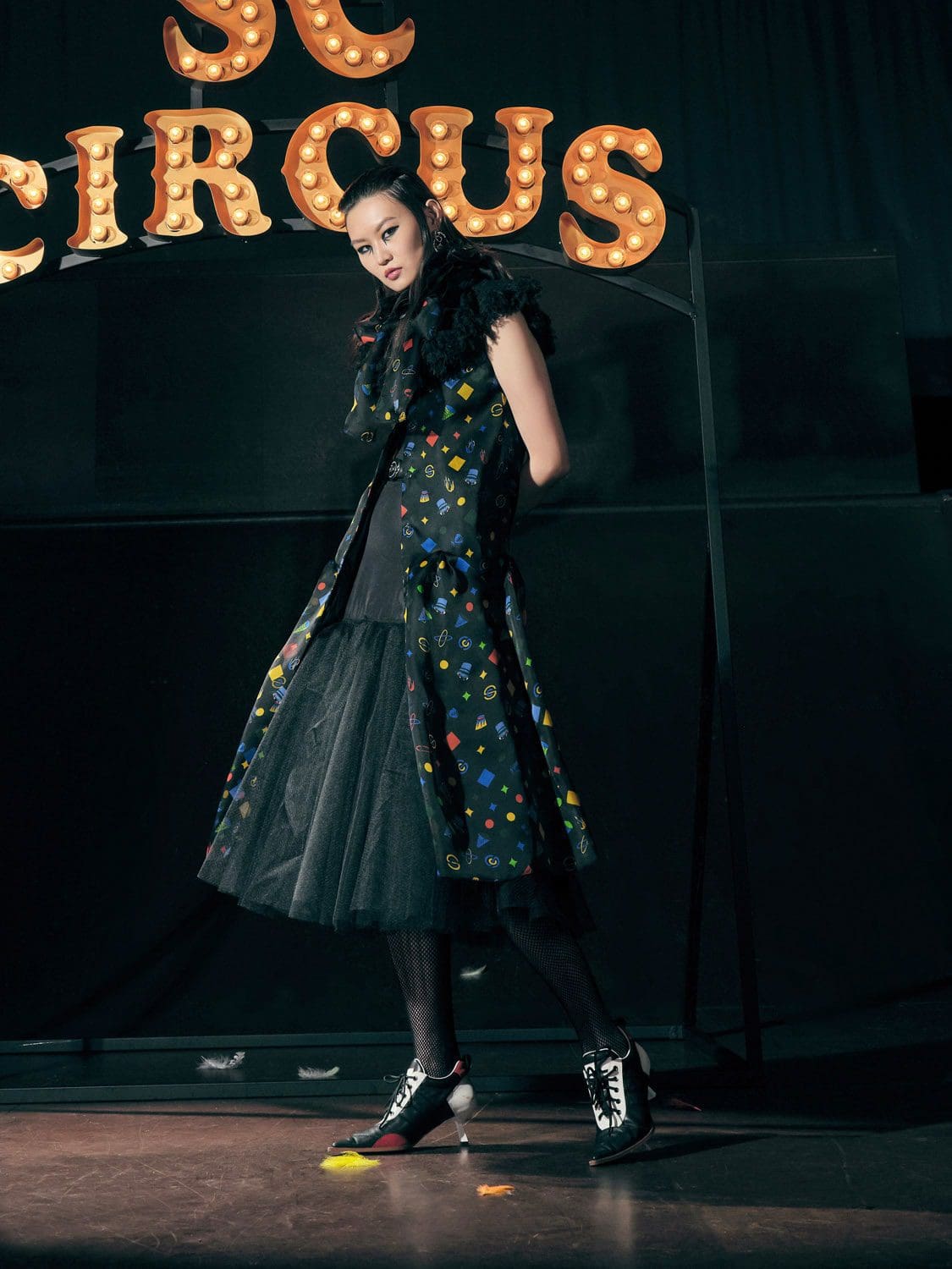 Shiatzy Chen Spring Summer 2022 por RUNWAY MAGAZINE
