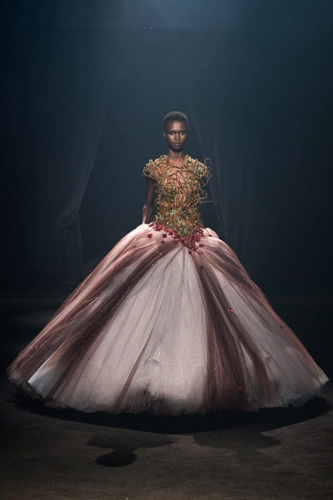 Tribute to Alber Elbaz show Paris by RUNWAY MAGAZINE