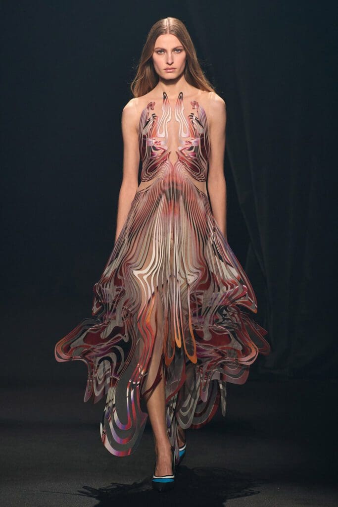 Tribute to Alber Elbaz show Paris by RUNWAY MAGAZINE