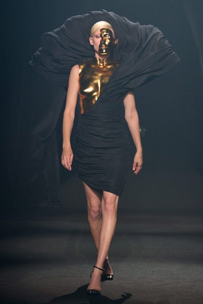 Tribute to Alber Elbaz show Paris by RUNWAY MAGAZINE