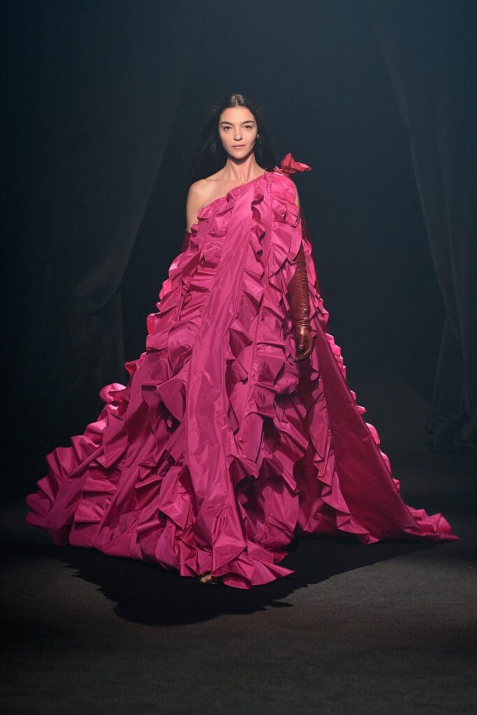 Tribute to Alber Elbaz show Paris by RUNWAY MAGAZINE