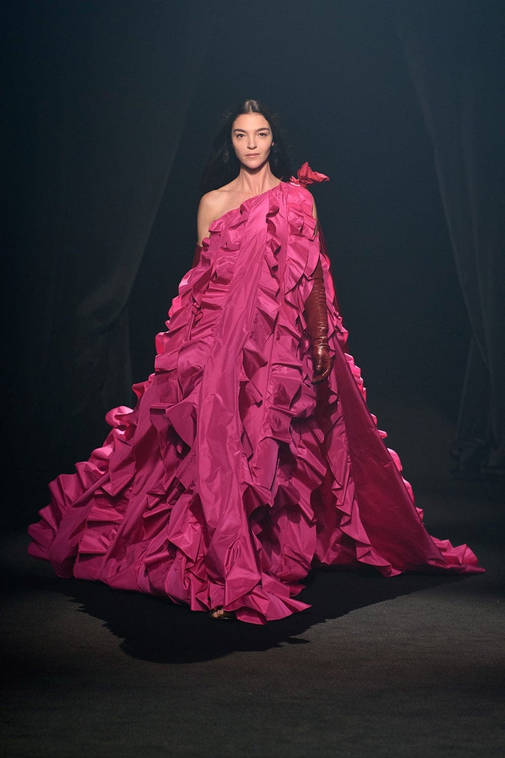 Hommage à Alber Elbaz show Paris par RUNWAY MAGAZINE