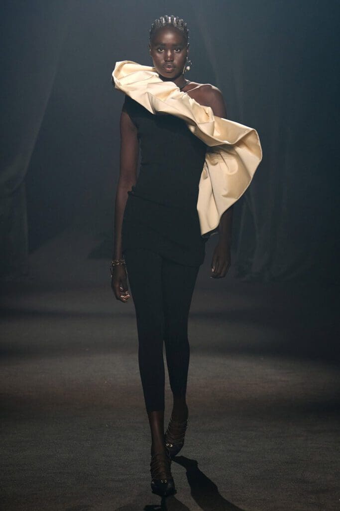 Tribute to Alber Elbaz show Paris by RUNWAY MAGAZINE