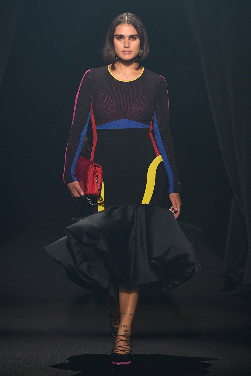 Hommage à Alber Elbaz show Paris par RUNWAY MAGAZINE