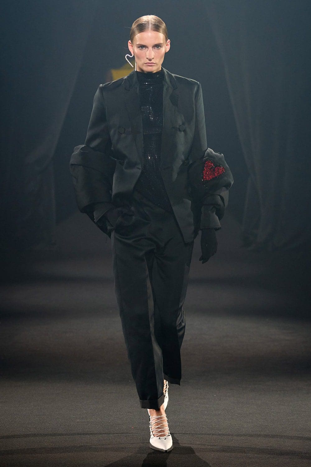 Hommage à Alber Elbaz show Paris par RUNWAY MAGAZINE