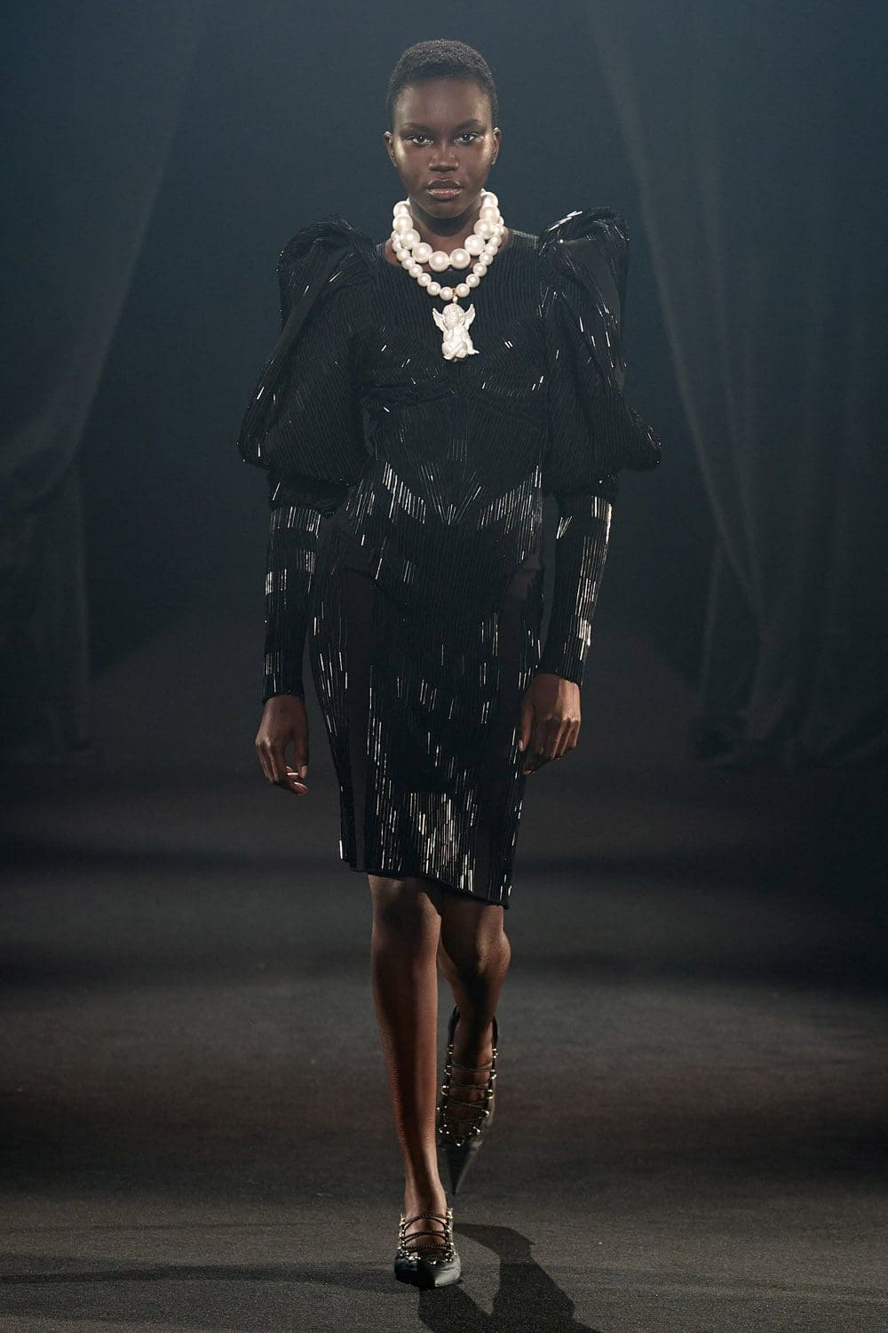 Hommage à Alber Elbaz show Paris par RUNWAY MAGAZINE