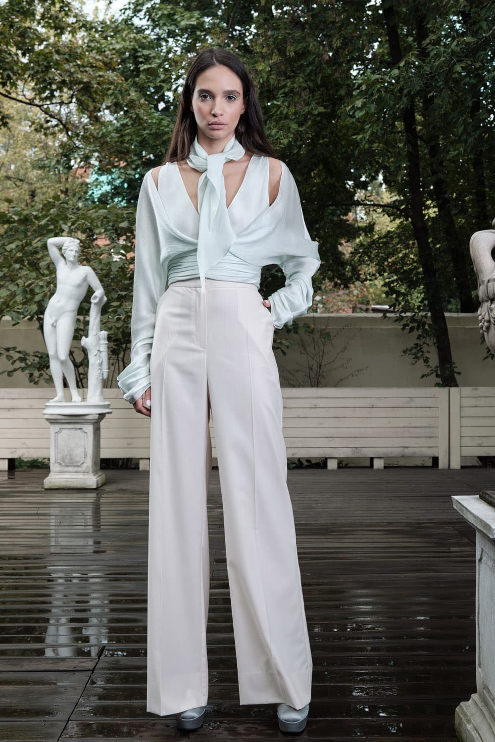 Valentin Yudashkin Spring Summer 2022 by RUNWAY MAGAZINE