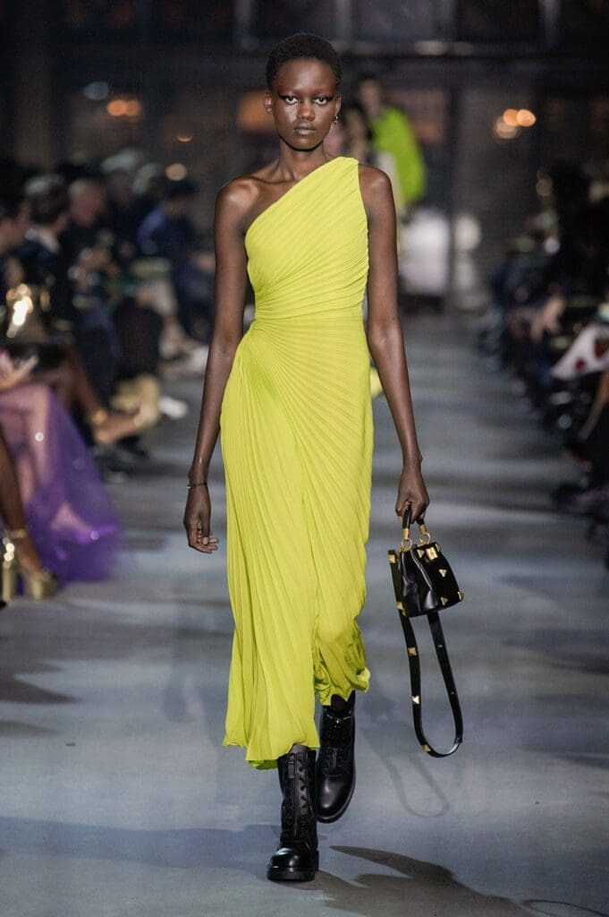 ヴァレンティノ春夏2022年 RUNWAY マガジン