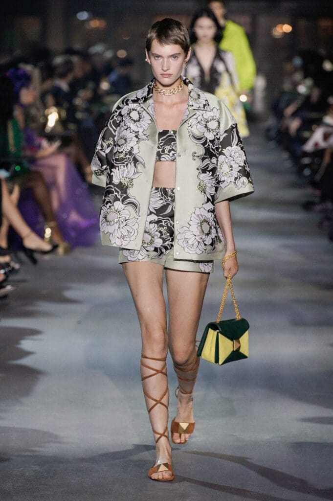 ヴァレンティノ春夏2022年 RUNWAY マガジン