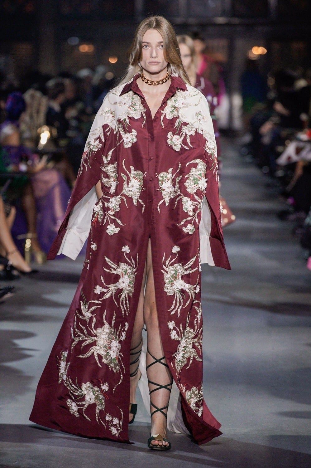 Valentino Primavera Verano 2022 de RUNWAY REVISTA
