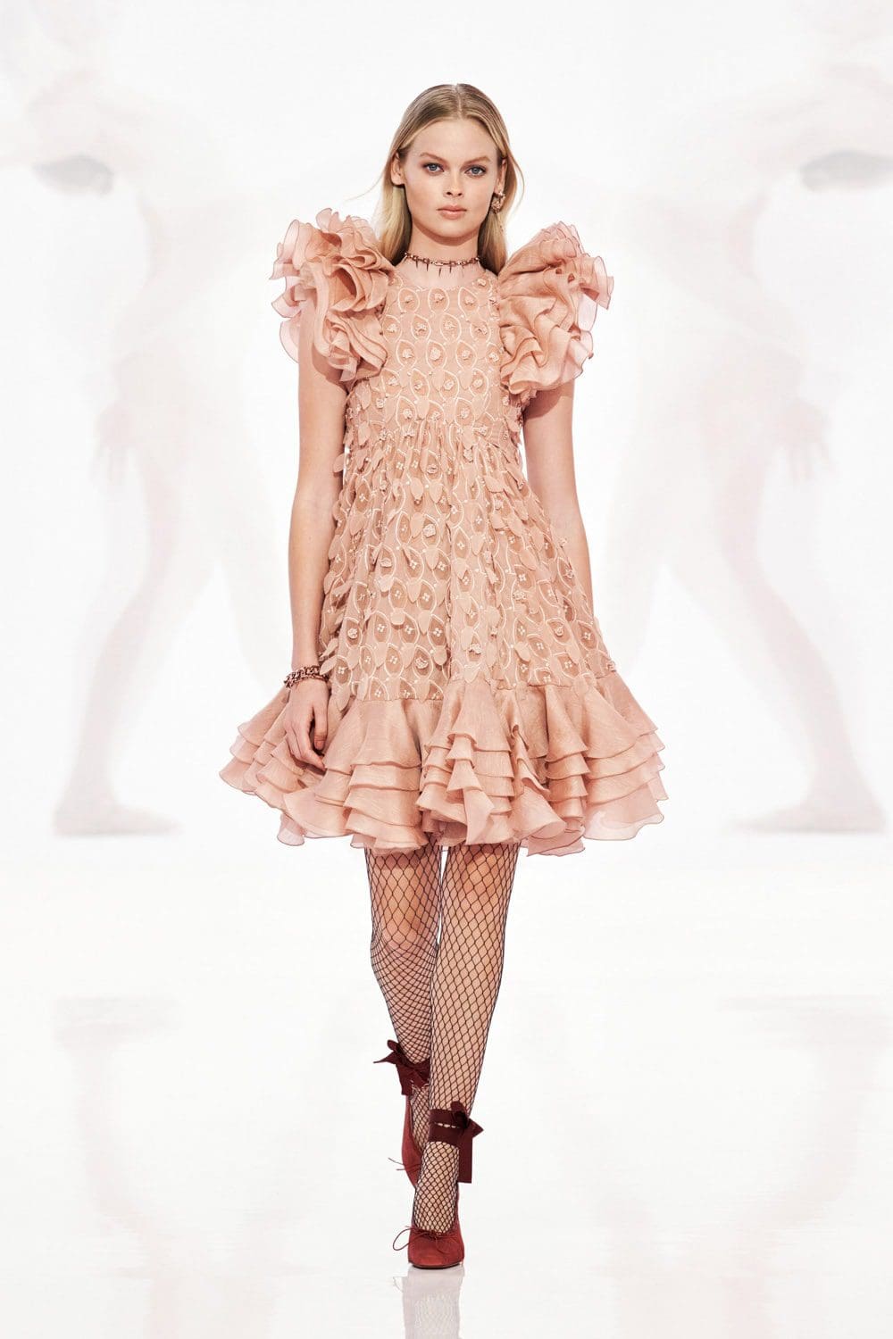 Zimmermann Spring 2022 por RUNWAY REVISTA