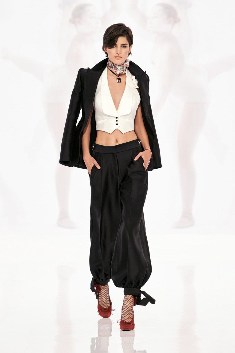 Zimmermann Spring 2022 por RUNWAY REVISTA