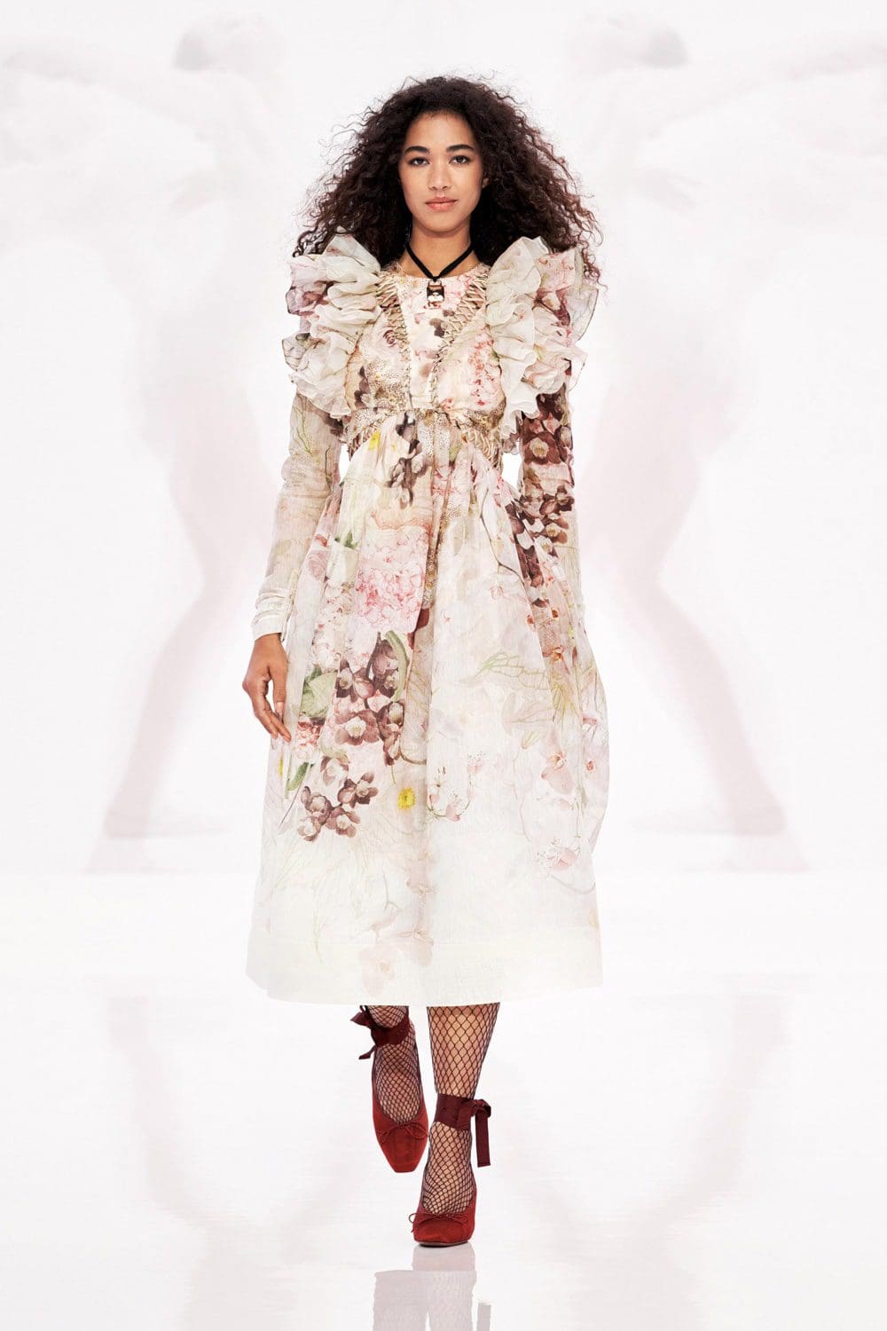 Zimmermann Spring 2022 por RUNWAY REVISTA
