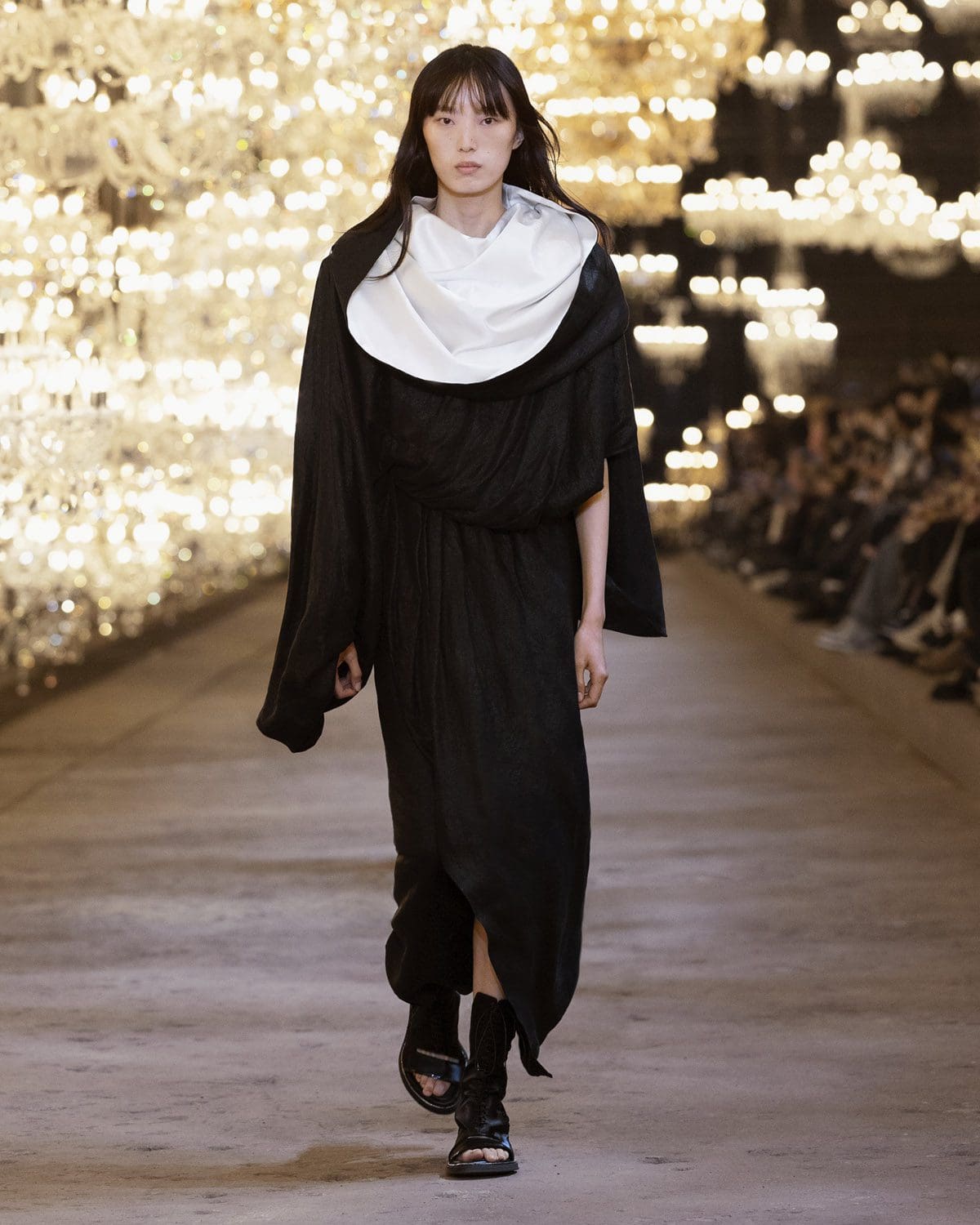 Louis Vuitton Spring Summer 2022 Shanghai by RUNWAY MAGAZINE
