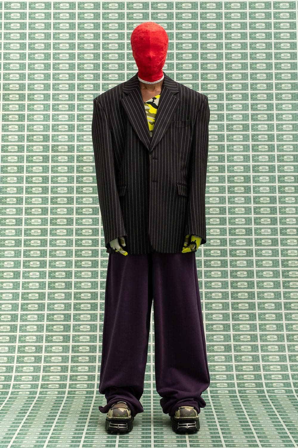 Vetements Fall Winter 2022-2023 by RUNWAY MAGAZINE