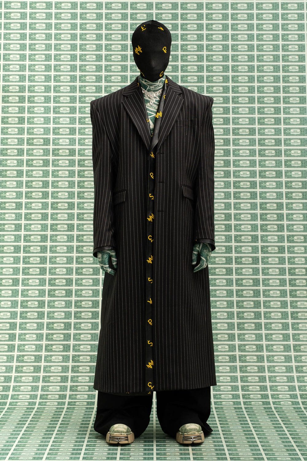 Vetements Fall Winter 2022-2023 by RUNWAY MAGAZINE