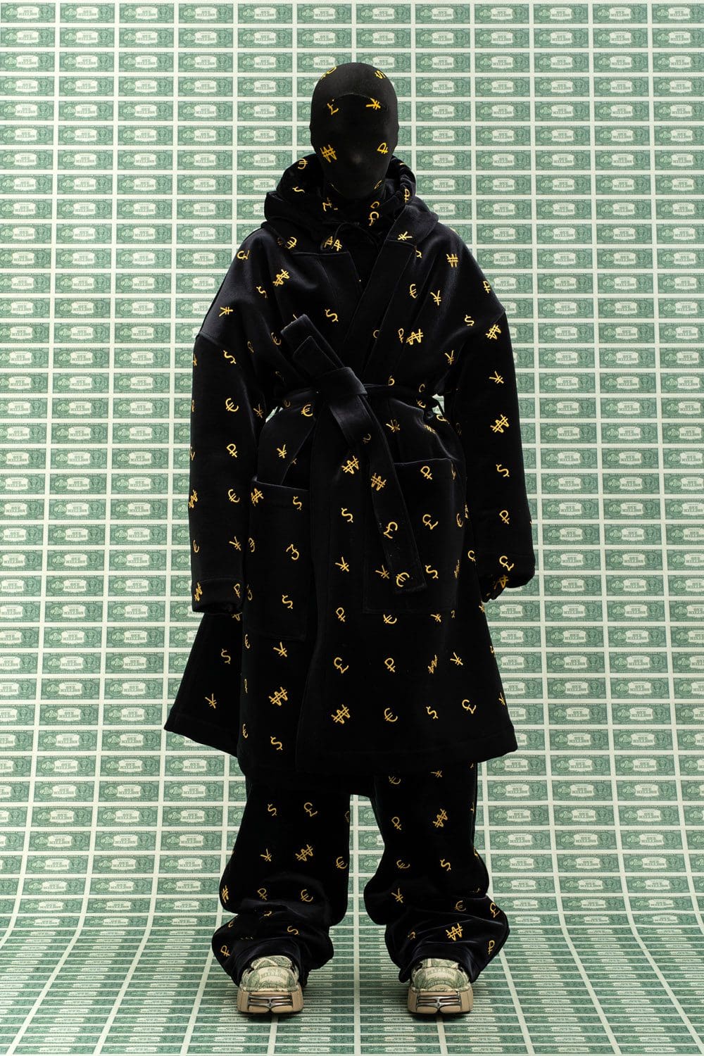 Vetements Fall Winter 2022-2023 by RUNWAY MAGAZINE