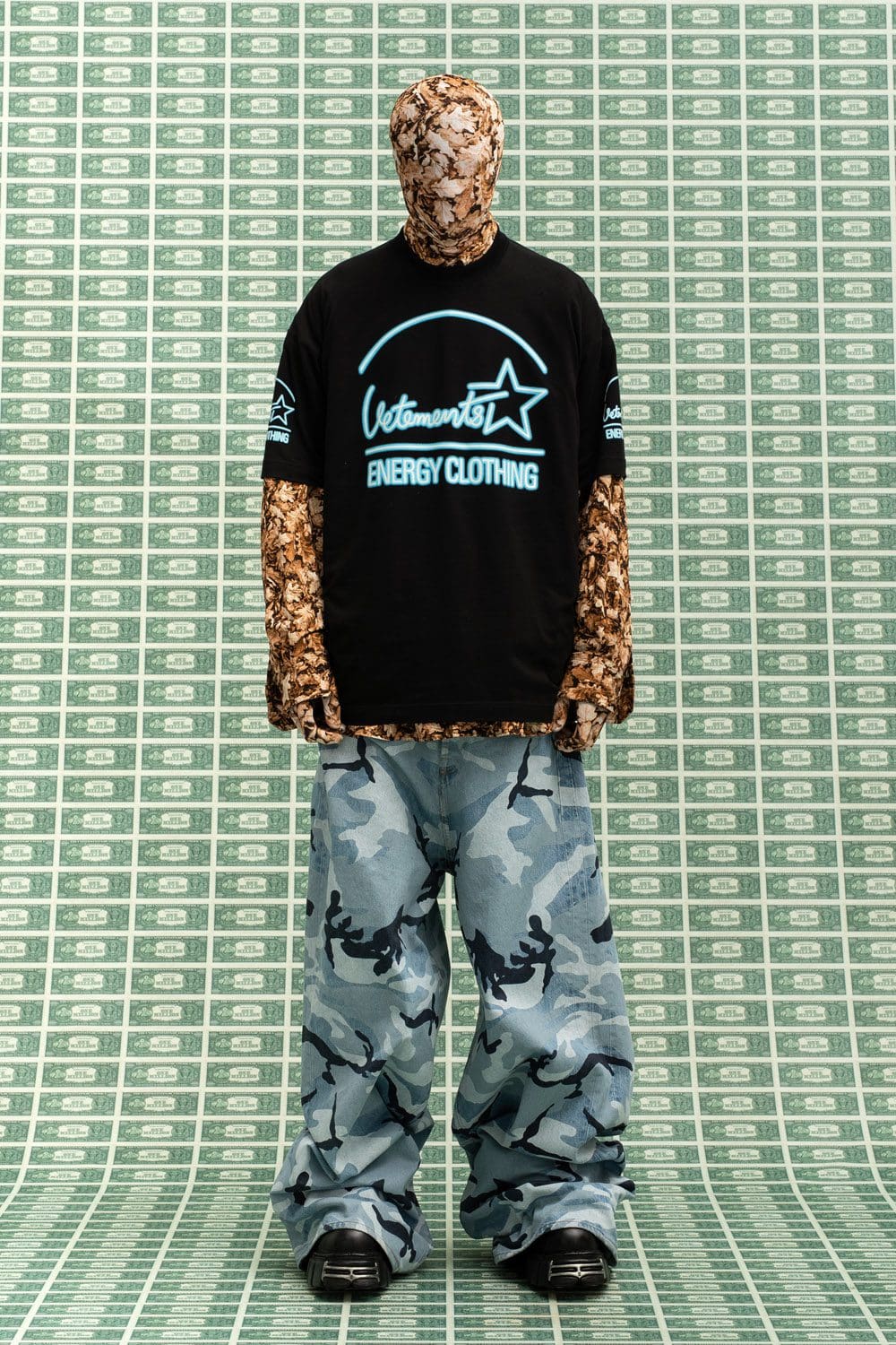 Vetements Fall Winter 2022-2023 by RUNWAY MAGAZINE
