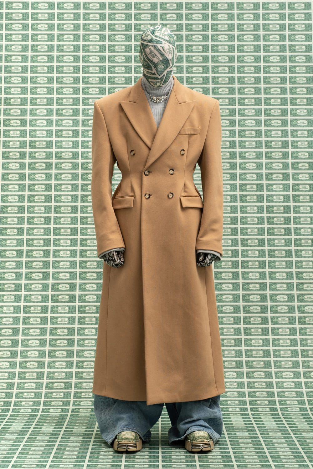 Vetements Fall Winter 2022-2023 by RUNWAY MAGAZINE