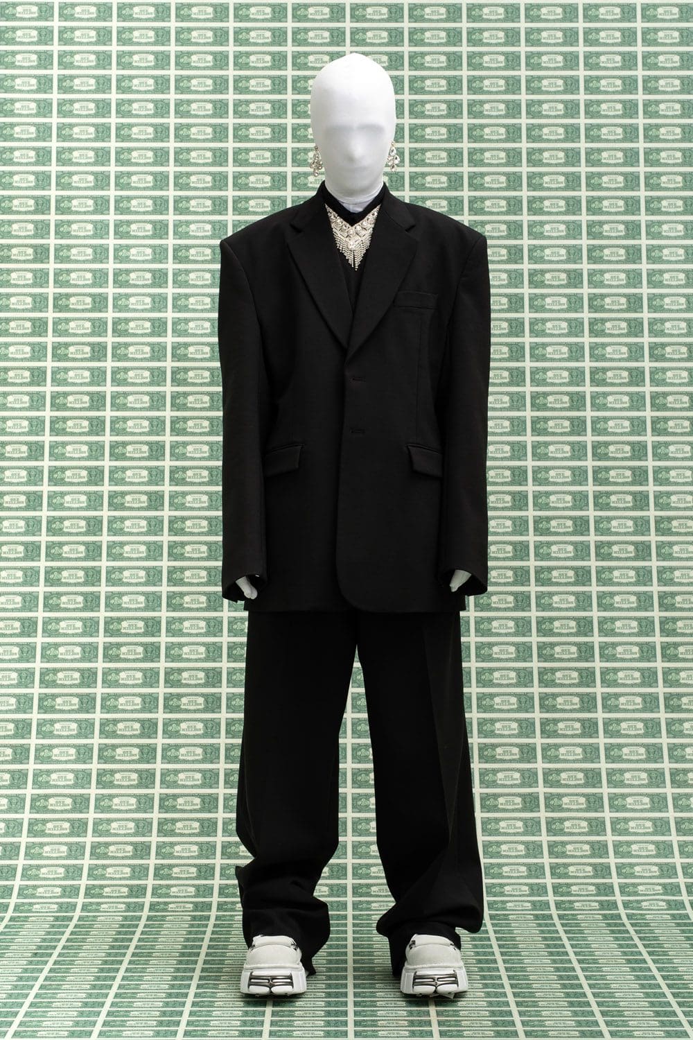 Vetements Fall Winter 2022-2023 by RUNWAY MAGAZINE