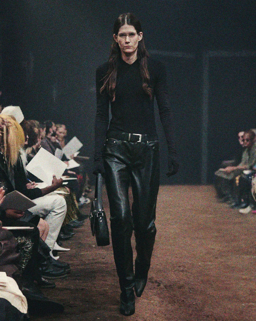 Balenciaga Fall 2022 Show The Lost Tape de RUNWAY REVISTA