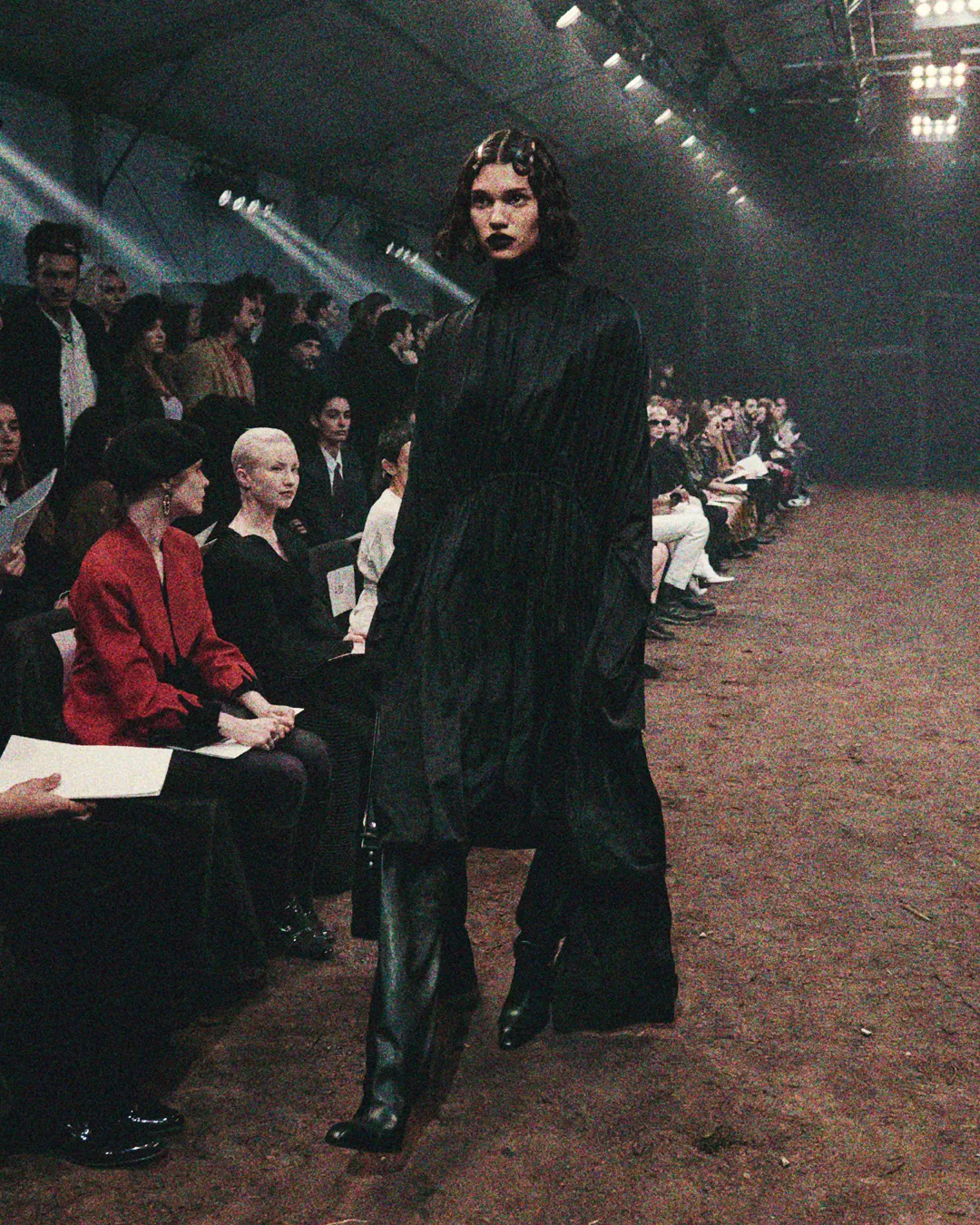 Balenciaga Fall 2022 Show The Lost Tape de RUNWAY REVISTA
