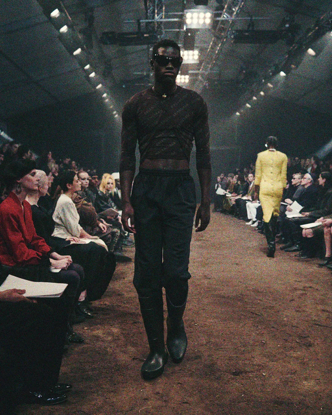 Balenciaga Fall 2022 Show The Lost Tape de RUNWAY REVISTA