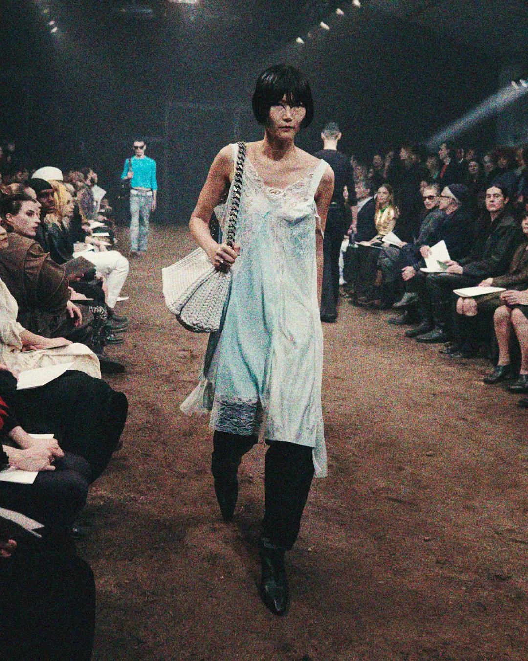 Balenciaga Fall 2022 Show The Lost Tape de RUNWAY REVISTA