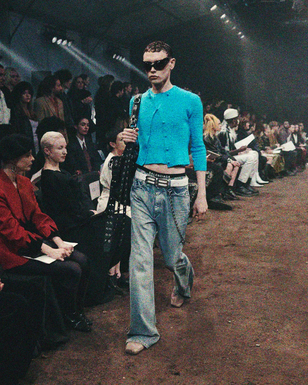 Balenciaga Fall 2022 Show The Lost Tape de RUNWAY REVISTA