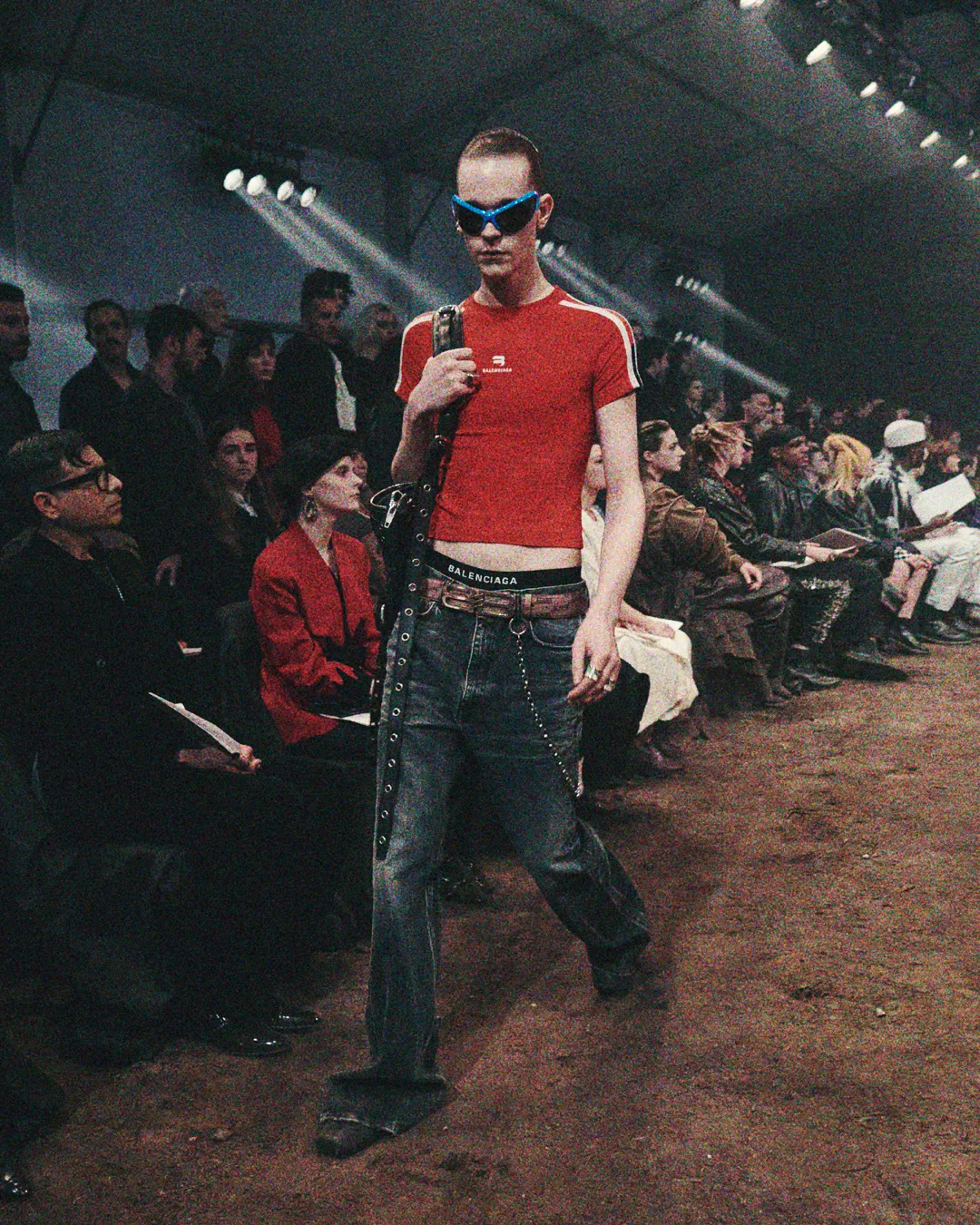 Balenciaga Fall 2022 Show The Lost Tape de RUNWAY REVISTA