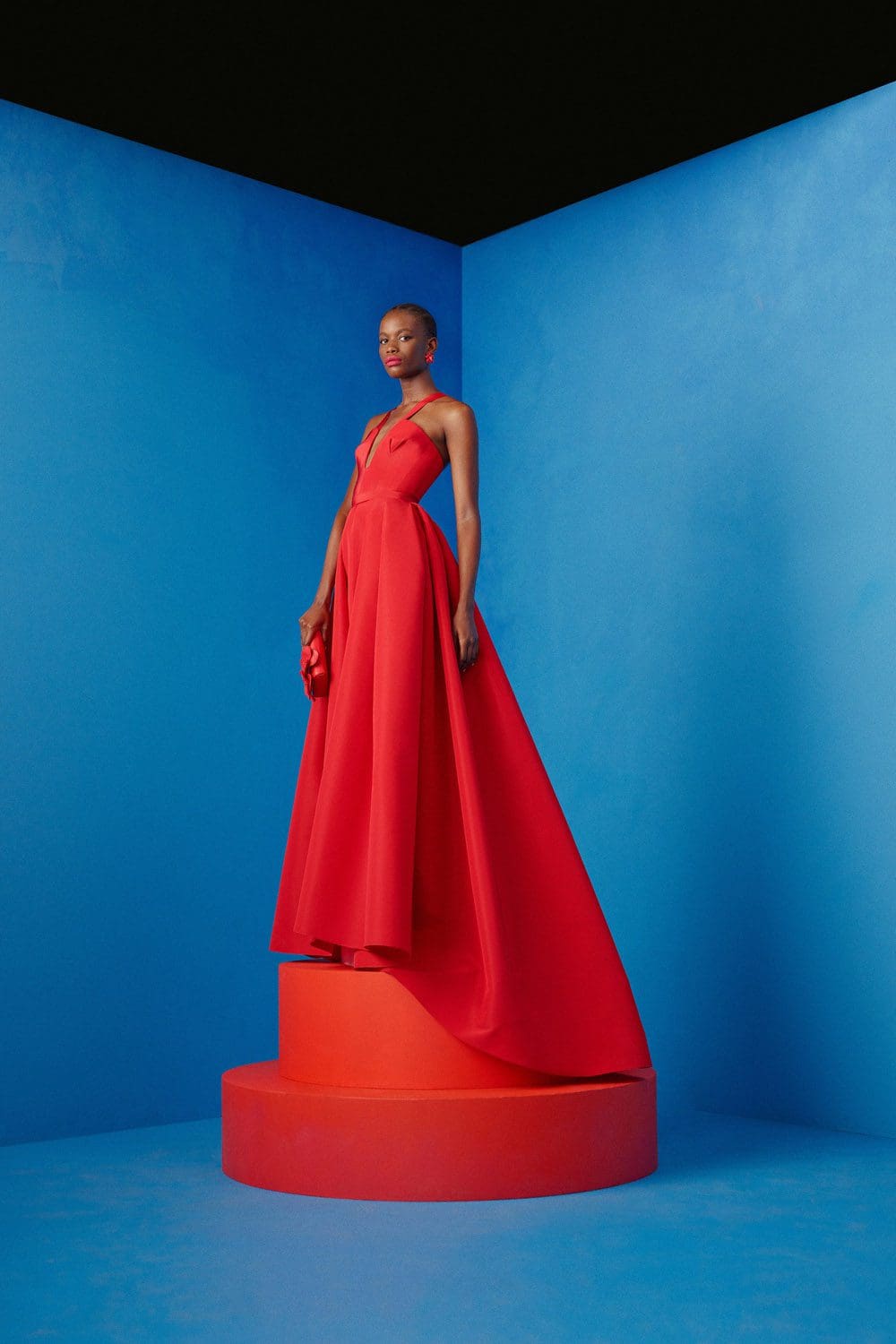 Carolina Herrera Pre-Fall 2022 by RUNWAY MAGAZINE