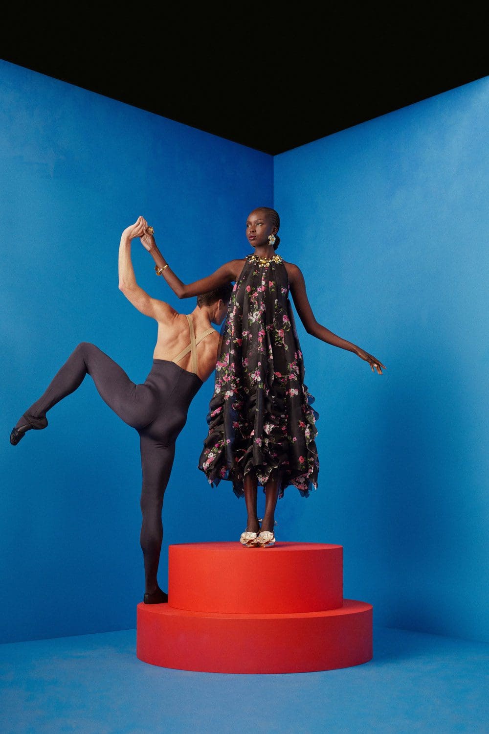 Carolina Herrera Pre-Fall 2022 by RUNWAY MAGAZINE