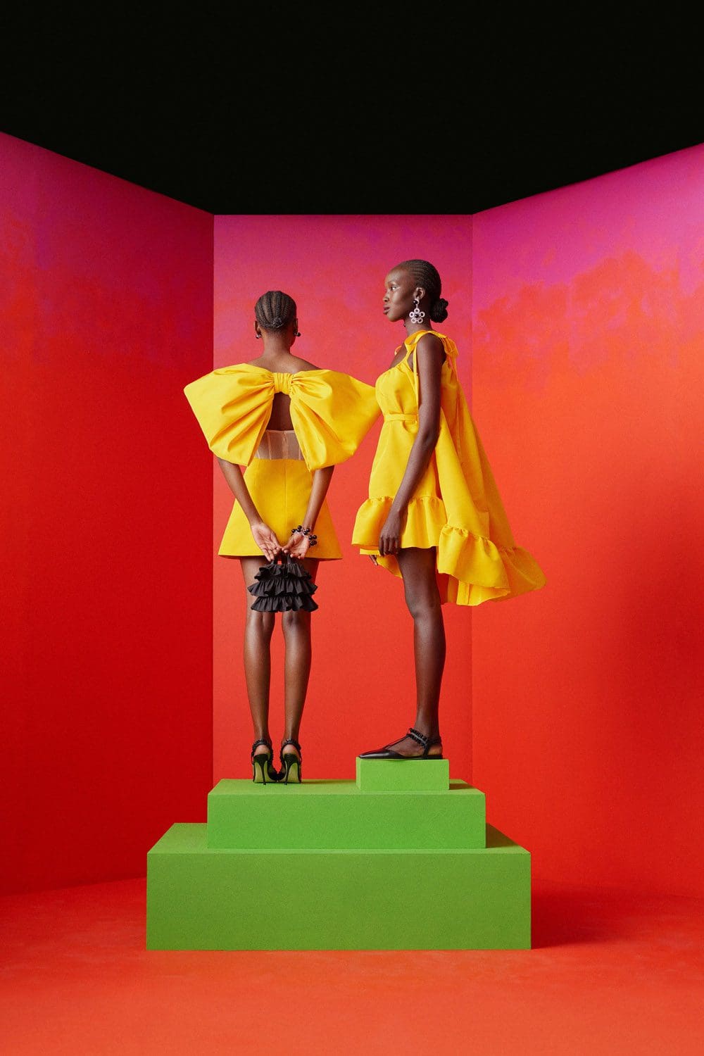 Carolina Herrera Pre-Fall 2022 by RUNWAY MAGAZINE