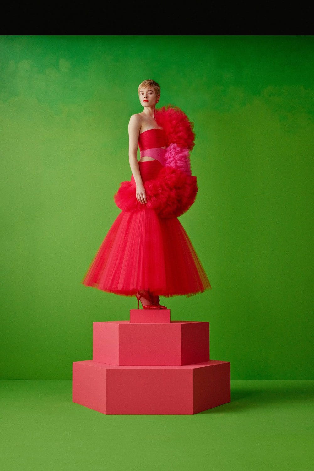 Carolina Herrera Pre-Fall 2022 by RUNWAY MAGAZINE