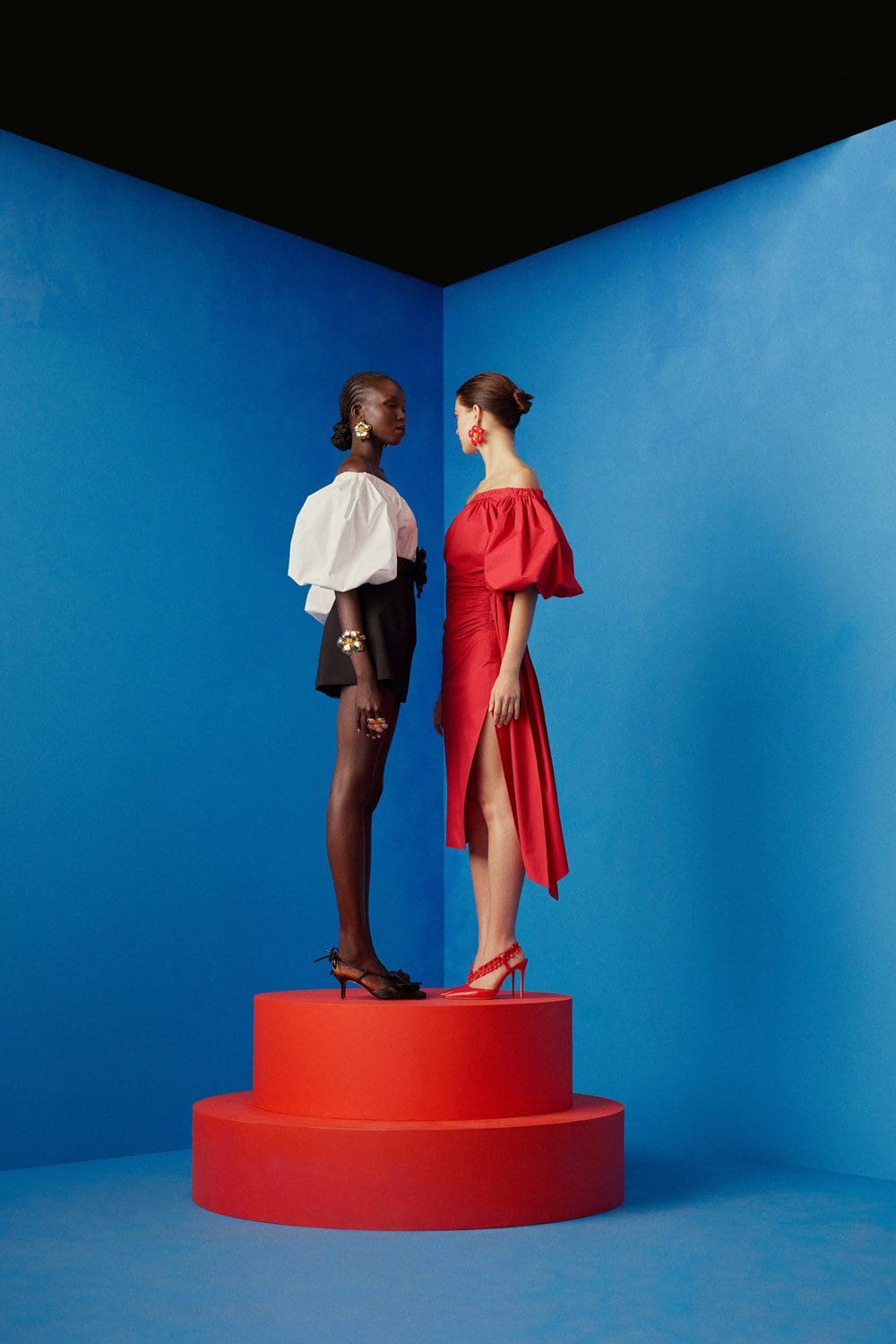 Carolina Herrera Pre-Fall 2022 by RUNWAY MAGAZINE